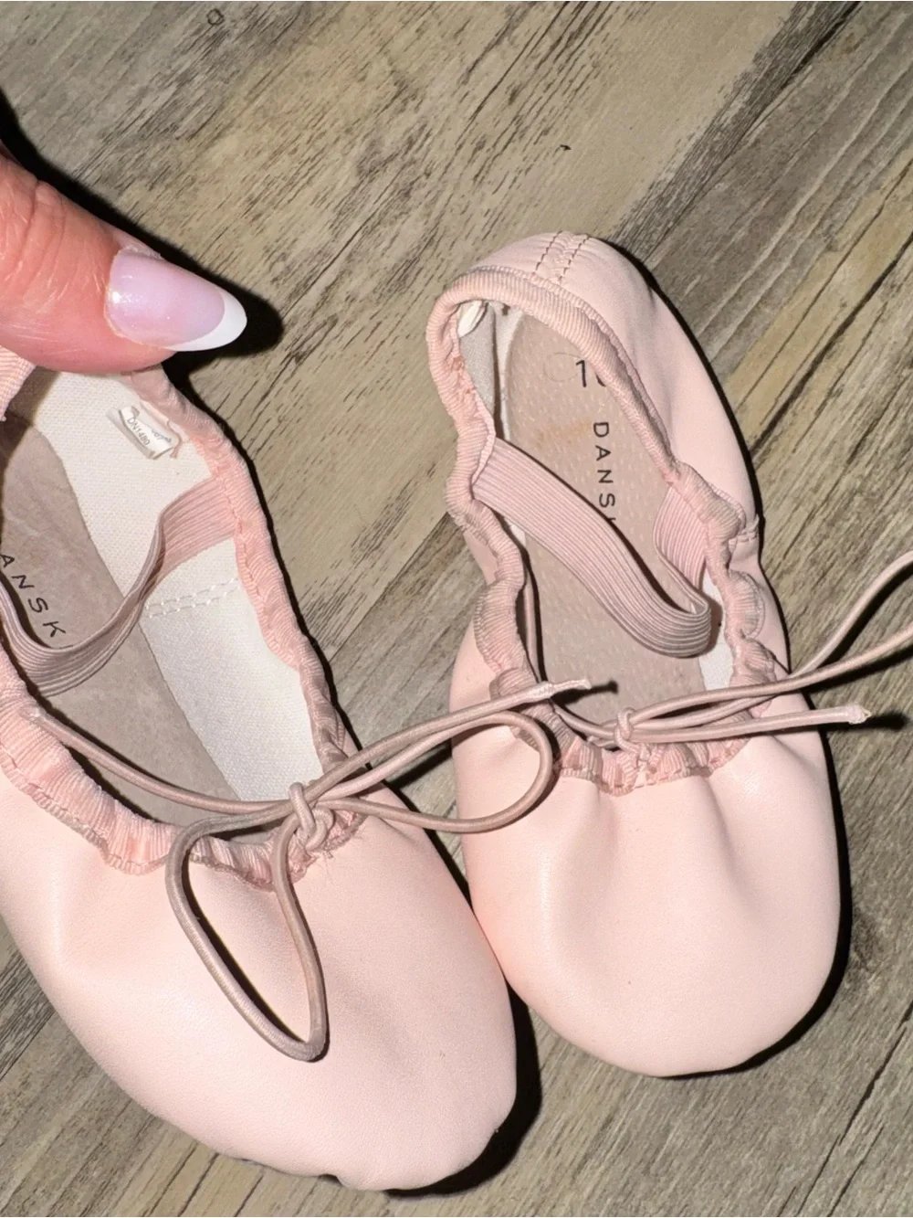 ☀️6/$20☀️ Danskin Blush Pink Ballet Slippers for Kids